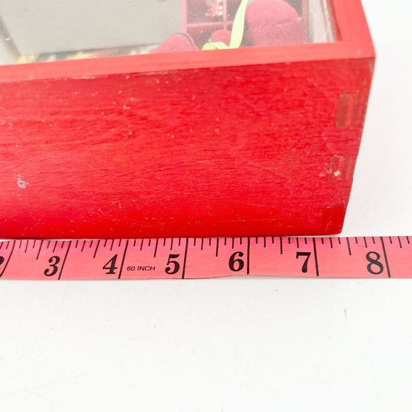 Handcrafted Shadow Box 7.5 x 5.5 x 3 Red Teddy Bear Christmas - Picture 5 of 7